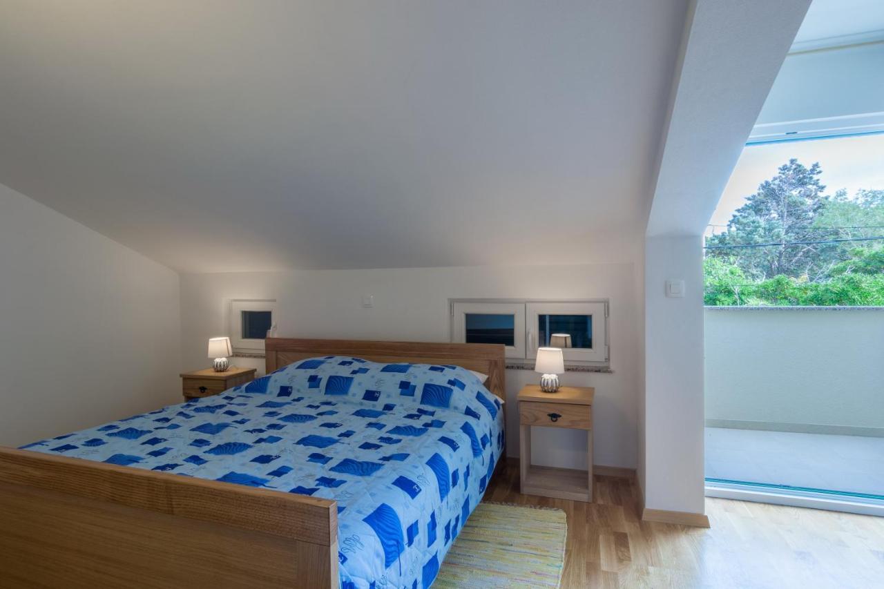 Apartments By The Sea Simuni, Pag - 18386 Kolan Exterior photo