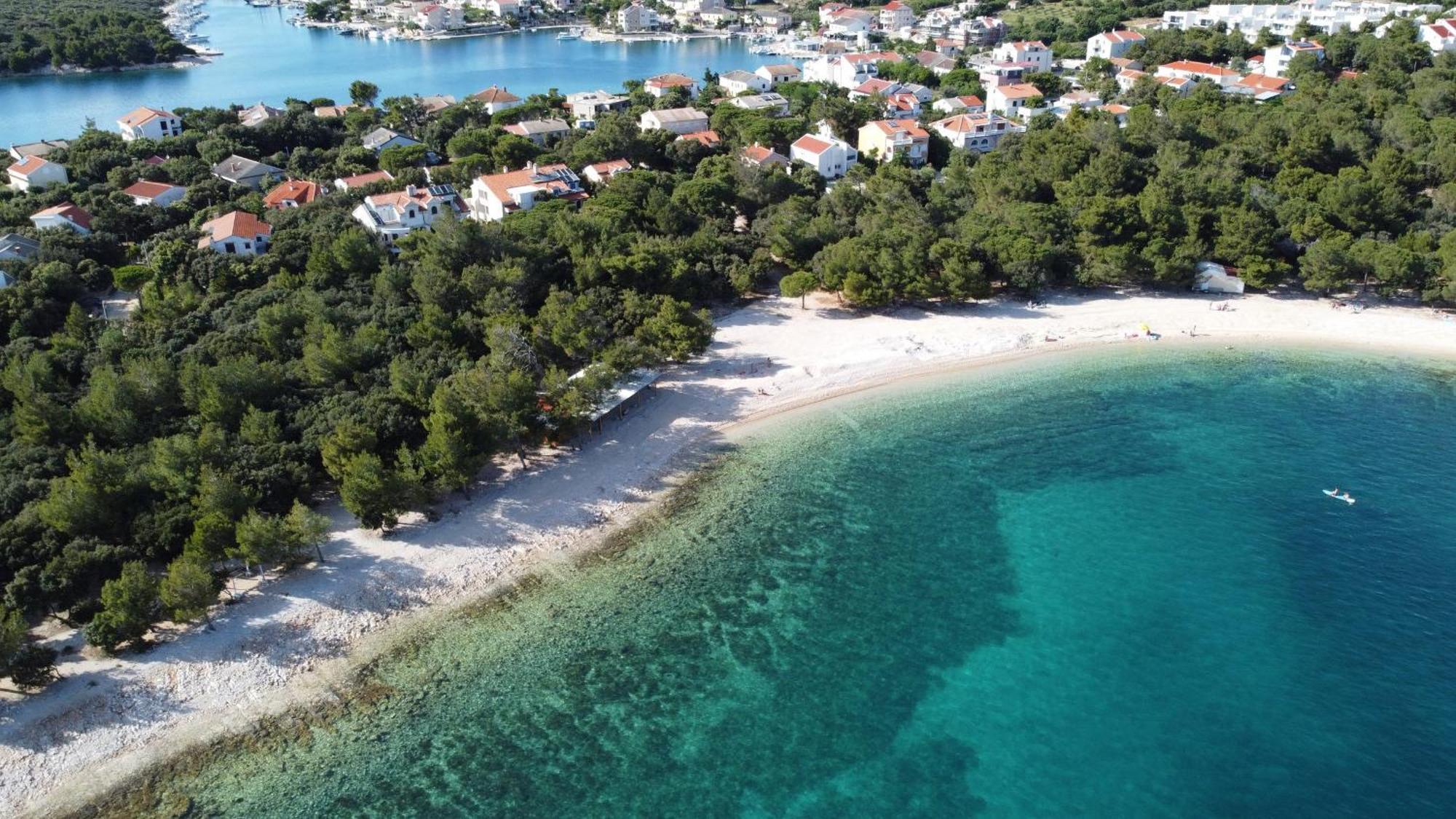 Apartments By The Sea Simuni, Pag - 18386 Kolan Exterior photo